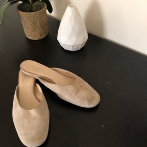 Everlane natural suede day mule flats